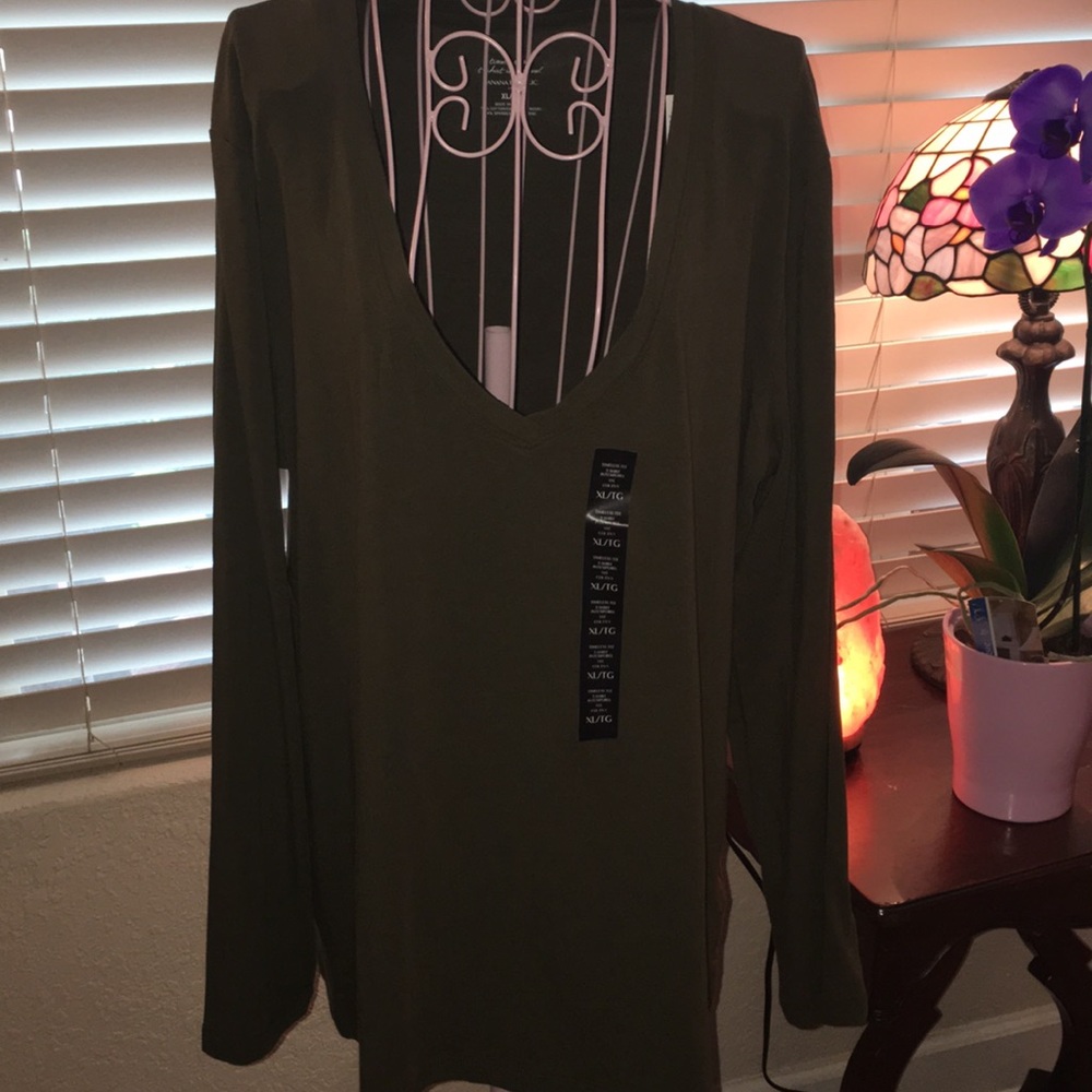 Banana Republic long sleeve t shirt.